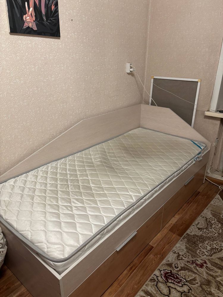 Кровать подростковая