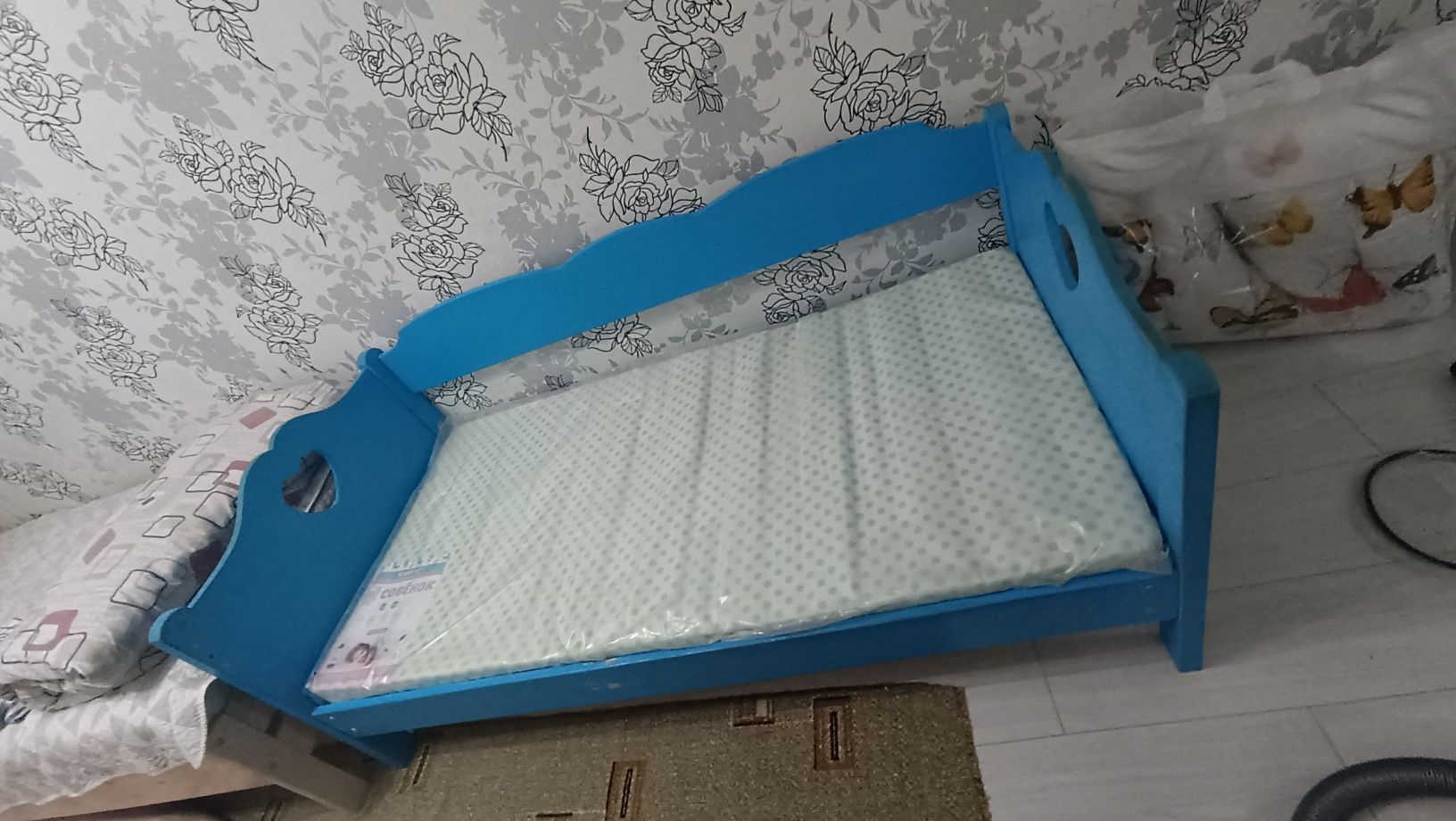Продам детскую кровать, в хорошем состоянии. Возраст 3-10  лет.