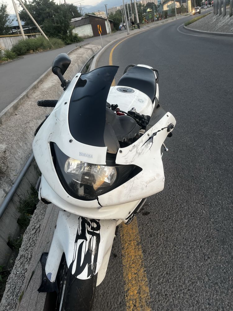 Yamaha YZF600r Thundercat