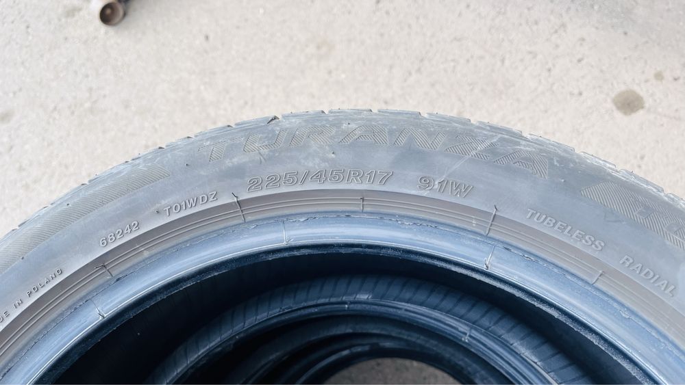 Продам шины 225/45/17