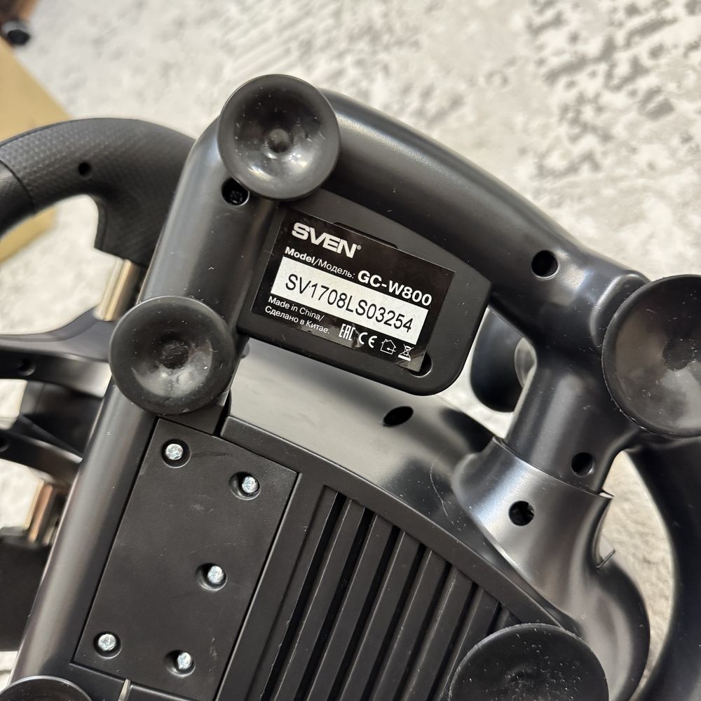 Продам игровой руль SVEN GS-W800