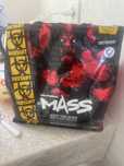 Продаю гейнер Mutant Mass