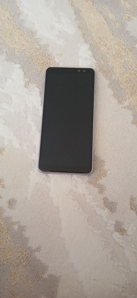 Самсунг галакси а8  Айфон 6s