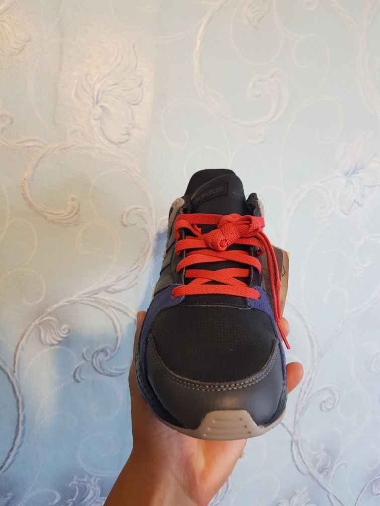 ADIDAS кроссовки