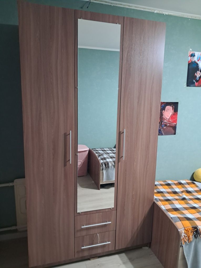 Шкафы для одежды.  Новые