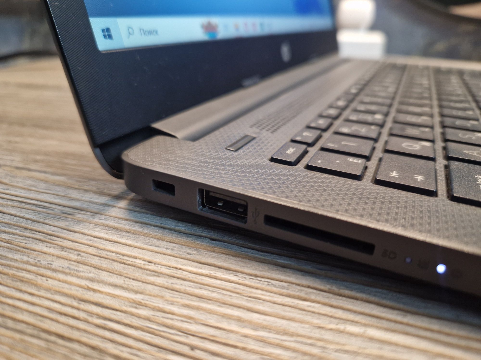 Ноутбук HP 240G7 для работы