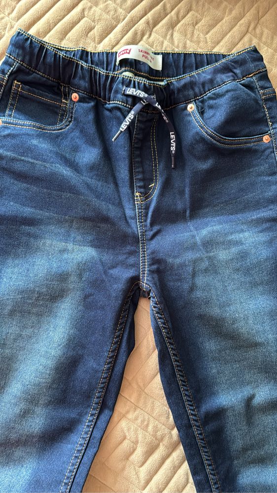 Джинсы levis