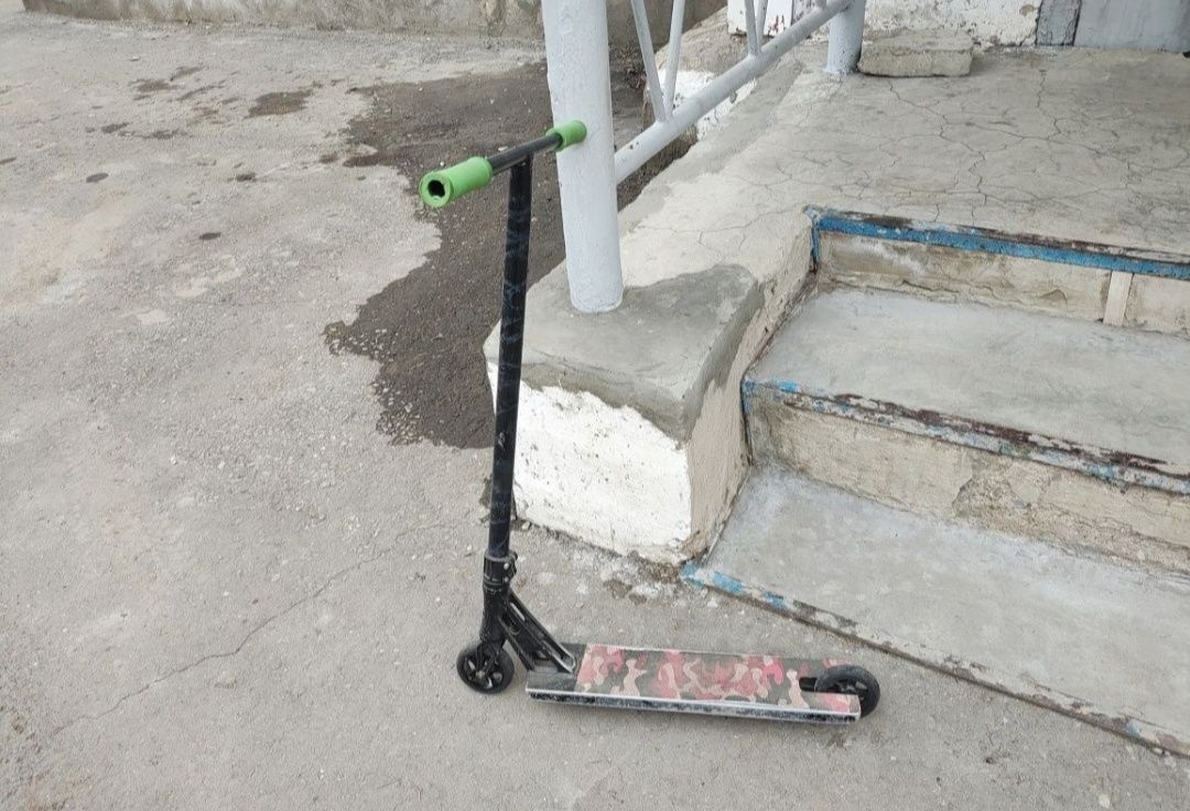 Трюковой самокат