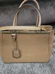 Продам женскую сумку Fendi оригинал