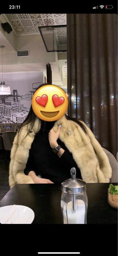 Натуральная норковая шуба светлого цвета, в идеальнов состоянии