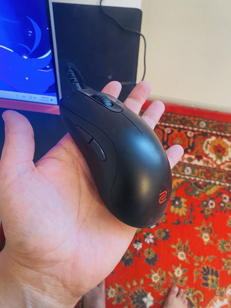 Продаю игрового монстра срочно