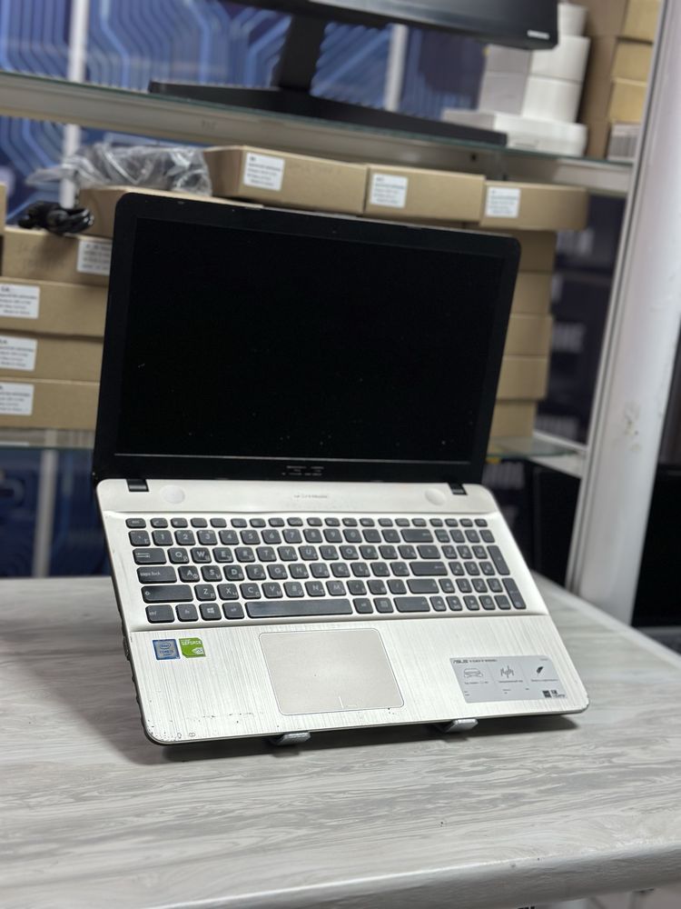 Ноутбук Asus X541 | Intel Core i3-6006 | ОЗУ-8ГБ | GeForce 920MX | 1ТБ
