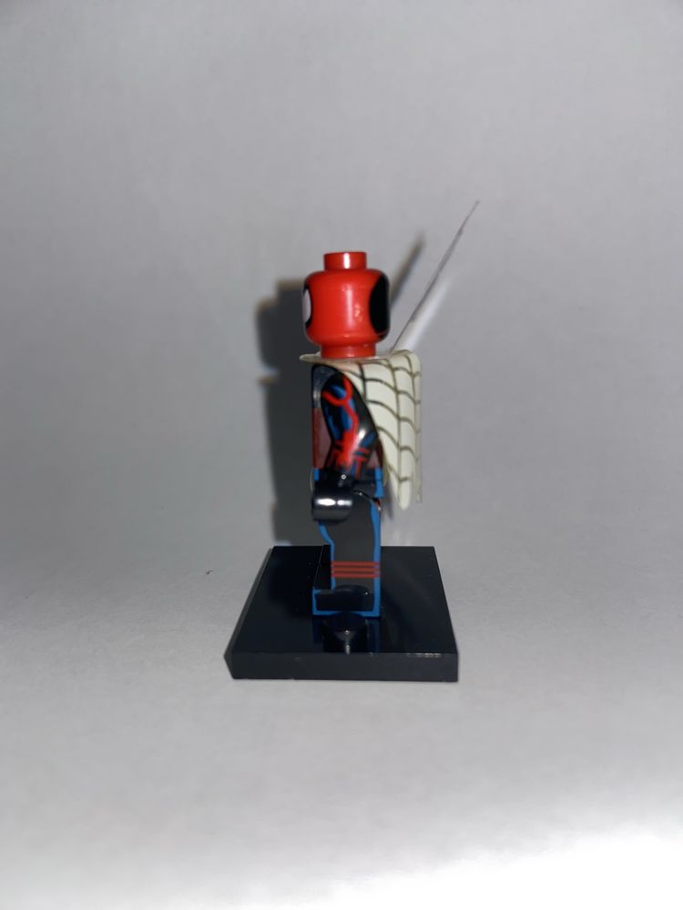 LEGO мини-фигурка «непобедимый человек-паук»