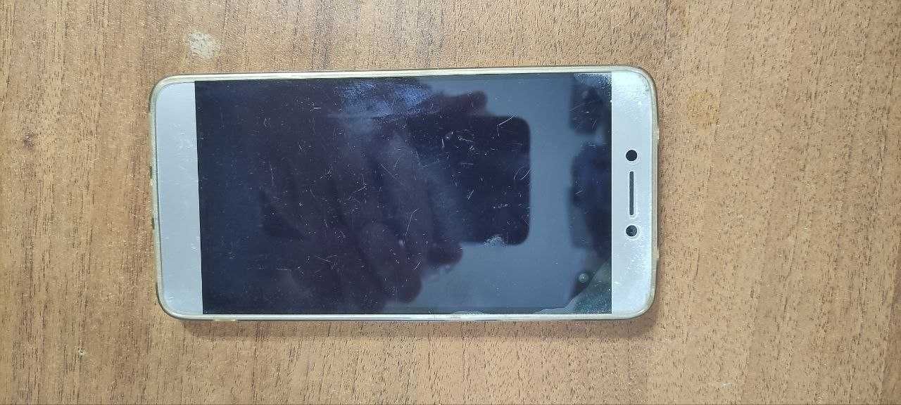 Смартфон LeEco Coolpad Cool1 нерабочий на запчасти.