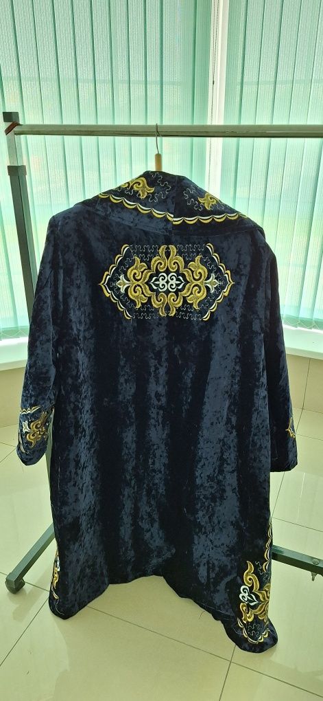 Казахский нарядный чапан