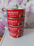 Продам кильки и печенье.
