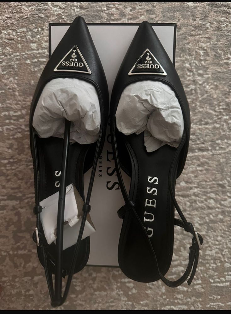Туфли Guess новый