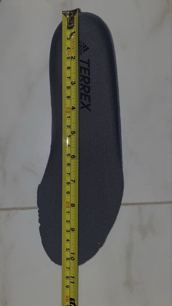 Adidas кроссовки