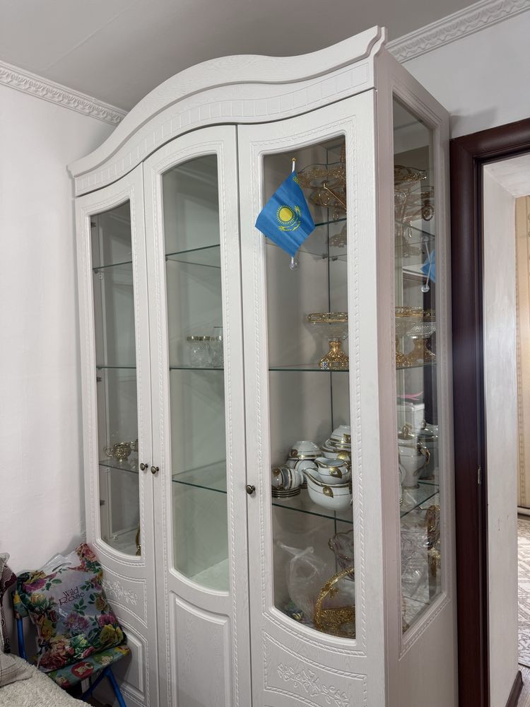 Шкаф для хранение посуды