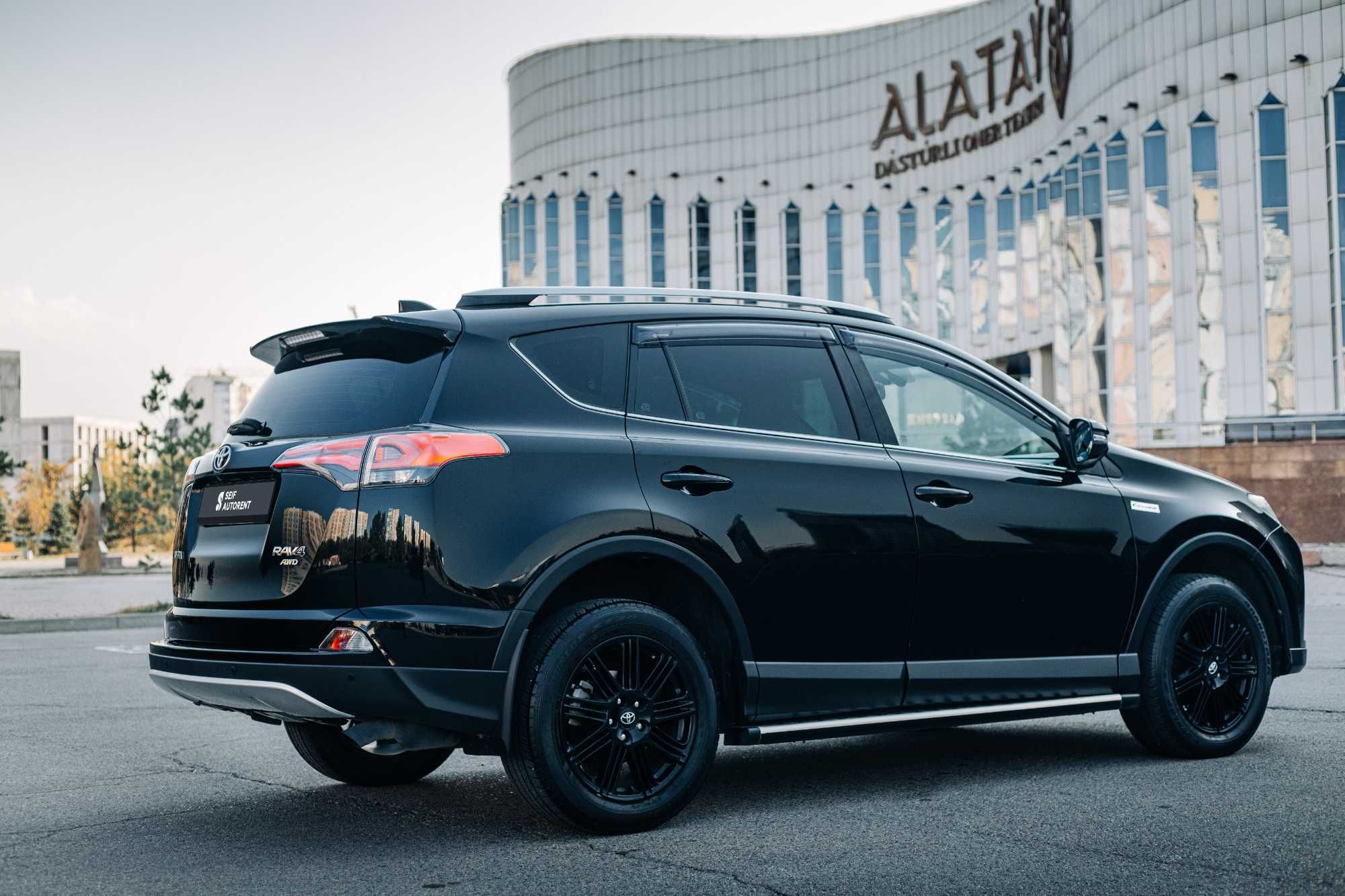 Автопрокат Toyota Rav 4 без водителя
