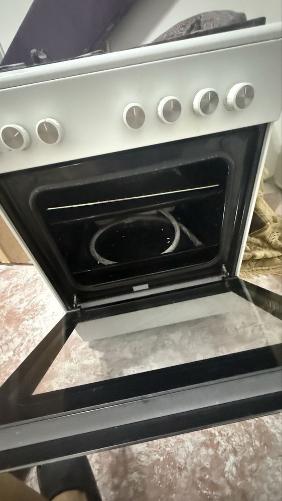 Продам газовую плиту