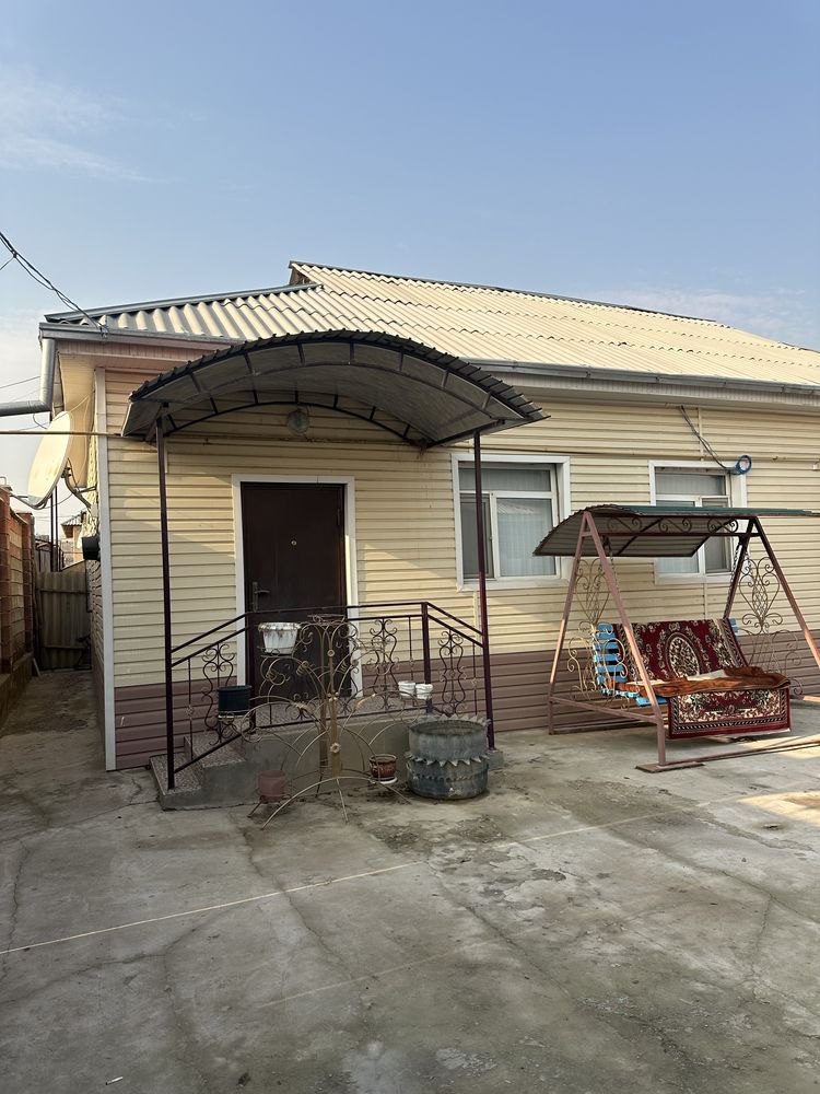 Продается дом 4комнаты, 8 соток газ вода