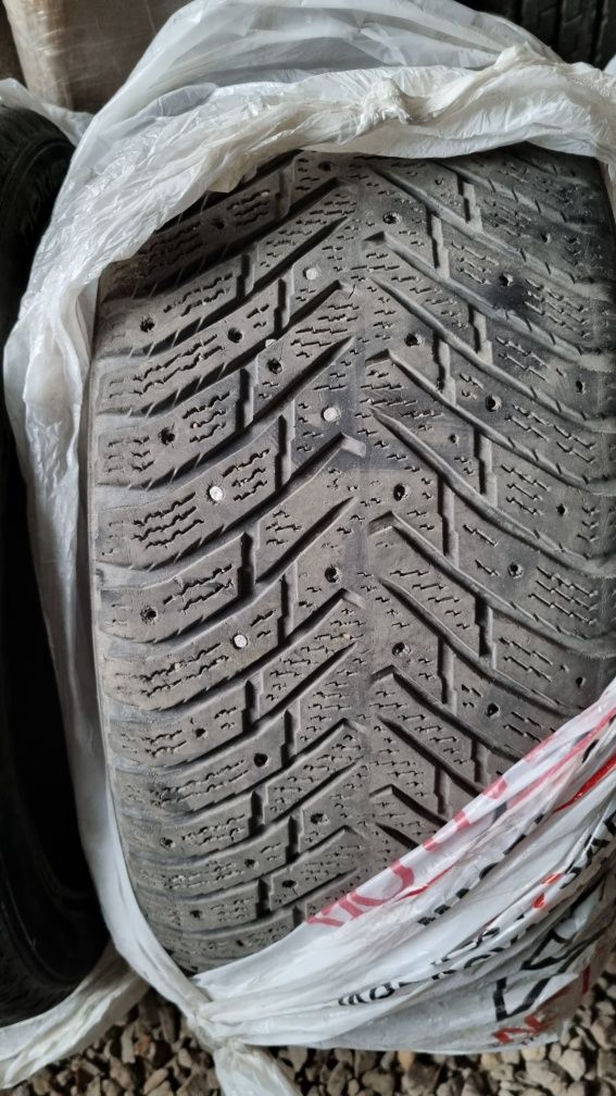 Комплект шин 245/45 R17