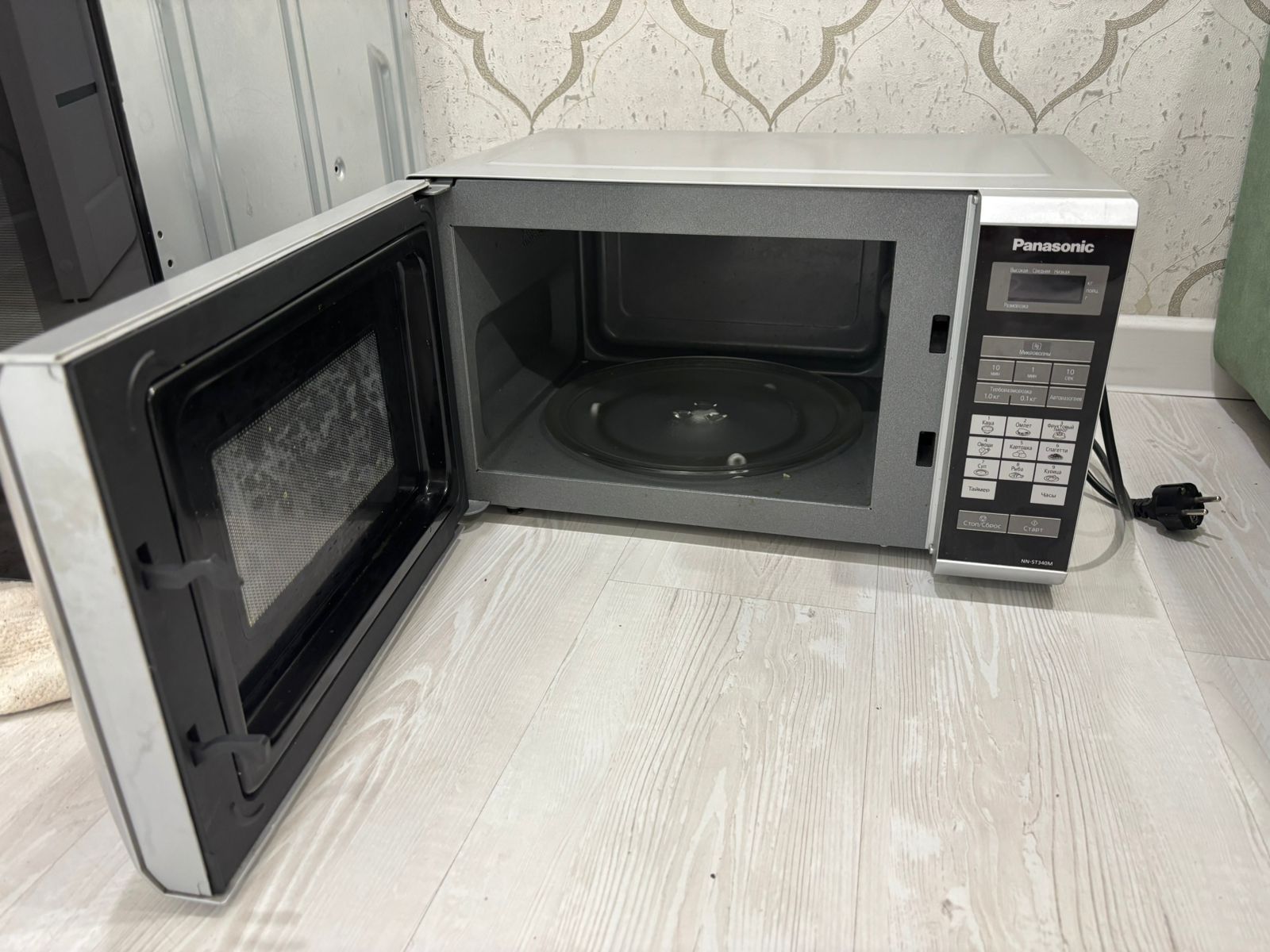 Микроволновая печь СВЧ