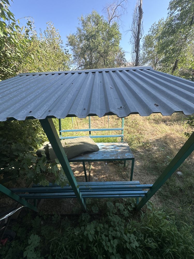 Срочно продаю беседку.