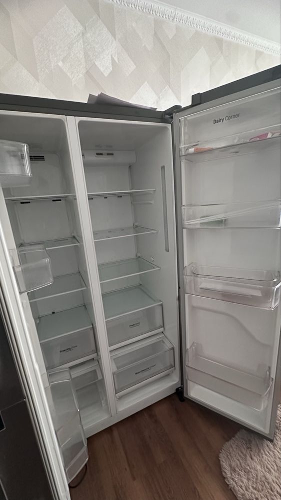 Холодильник б/у  хорошего состояние
