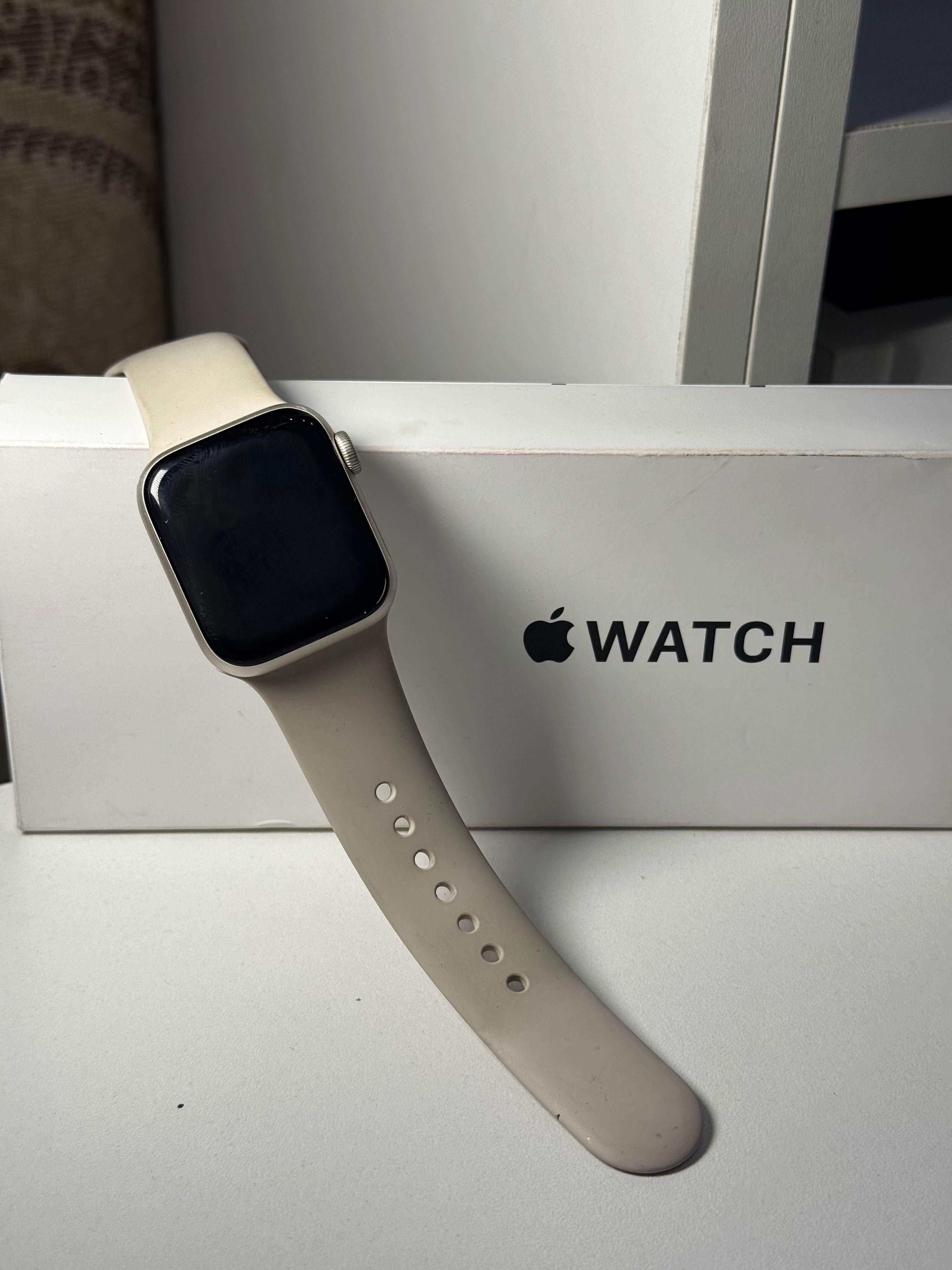 Apple Watch  SE 40 мм , ОРИГИНАЛ идеальное состояние