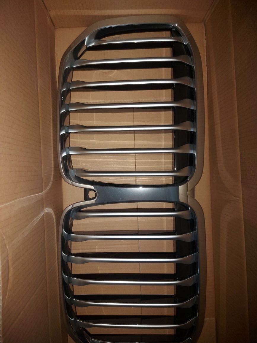 Решетка радиатора на BMW X7