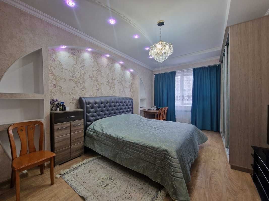 2-комнатная квартира в жк "Шахристан "