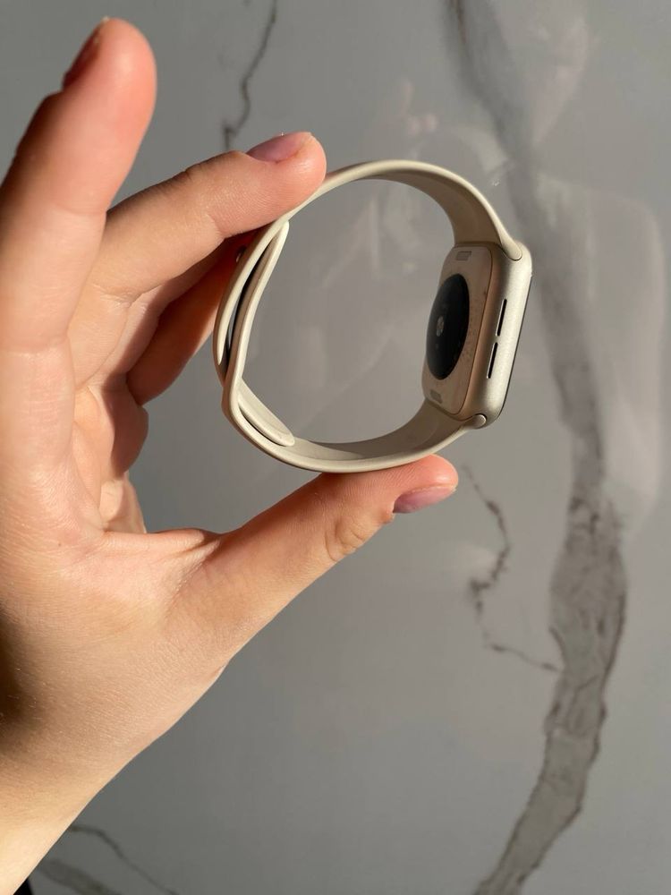 Apple Watch SE GPS Gen.2 2024 M/L 44 мм бежевый