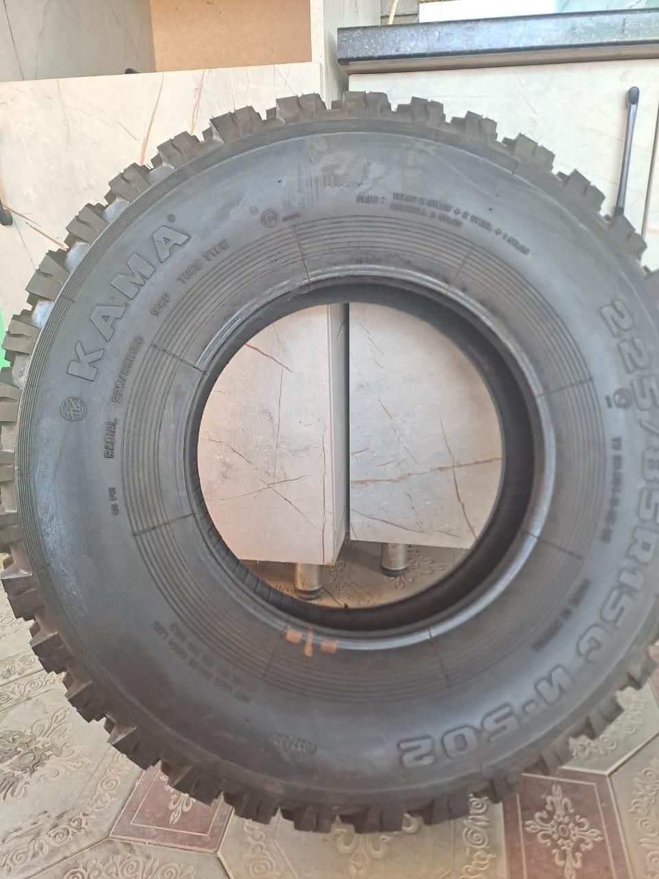 Продам шину 1 шт