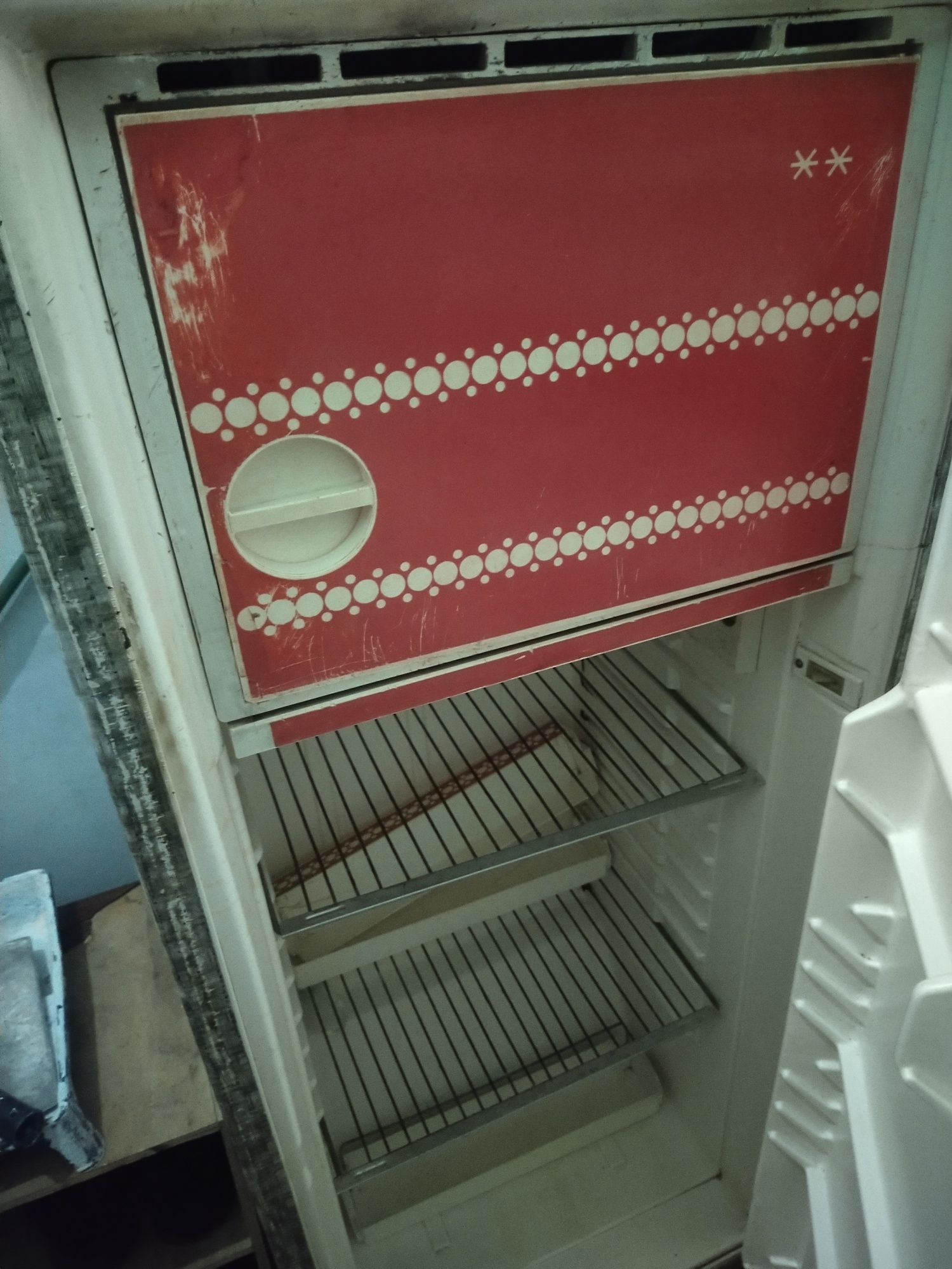 Продам холодильник