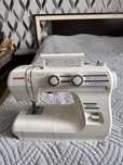Швейная машина JANOME RE1312