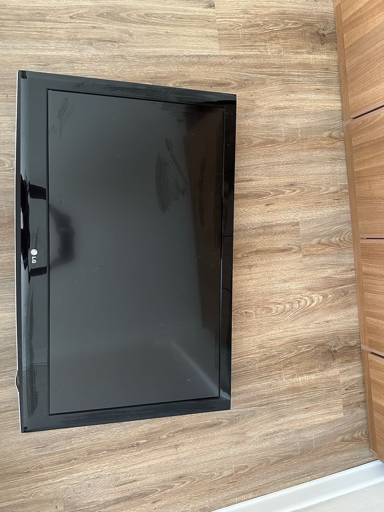 Телевизор     LG