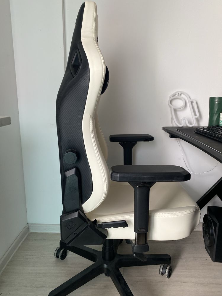 Игровое кресло AndaSeat Kaiser 3L
