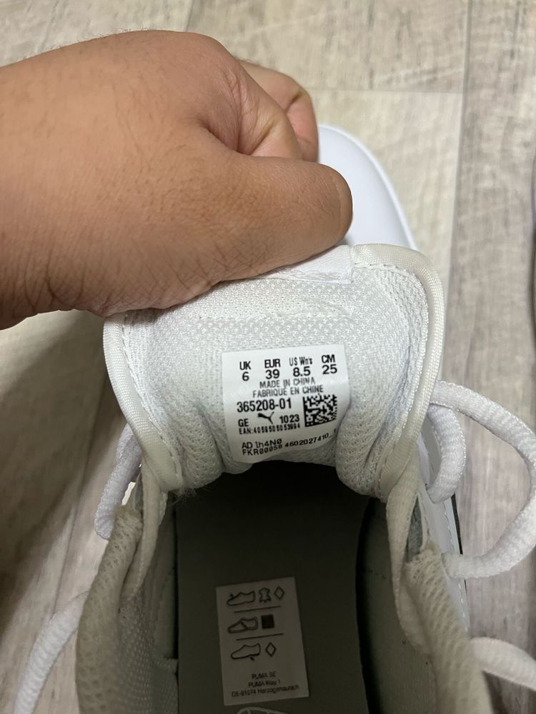 Срочно продам Кеды puma smash wns v2 L в белом
