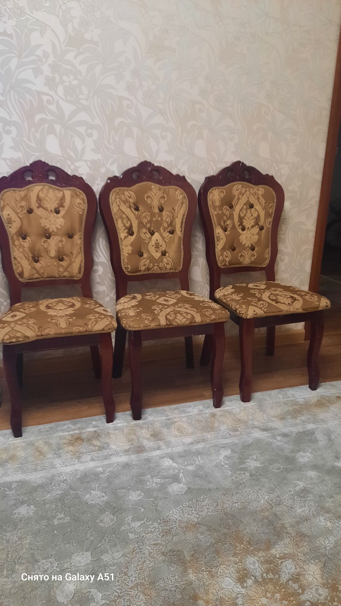 Стулья для гостиной