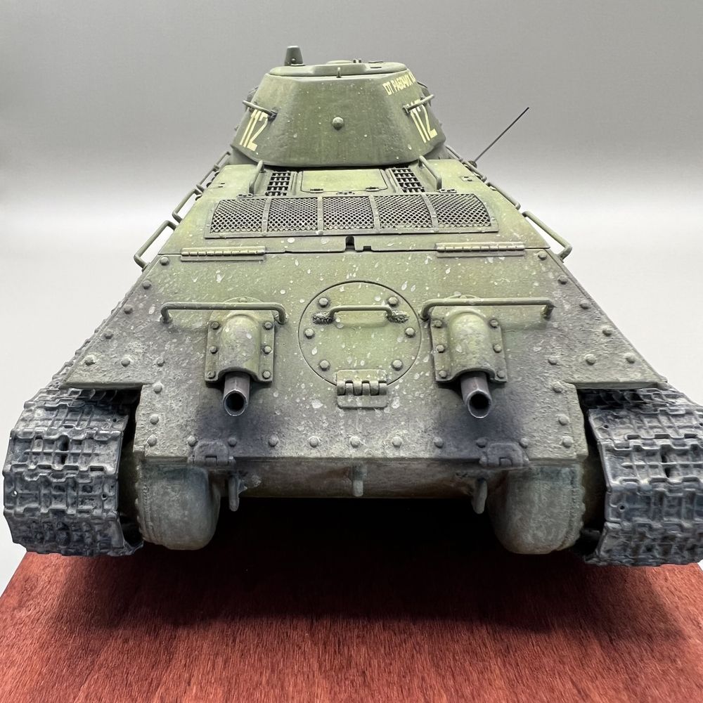 Готовая модель танка Т-34-76 от Dragon  «От рабочих Казахстана»