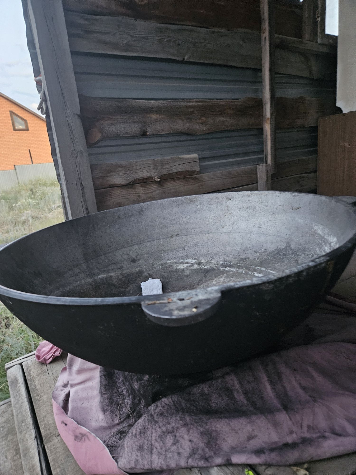 Продам большой казан