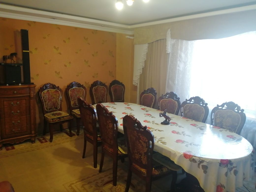 Продаю 3х уровневый,отдельностоящий 2х этажный дом с мансардой.