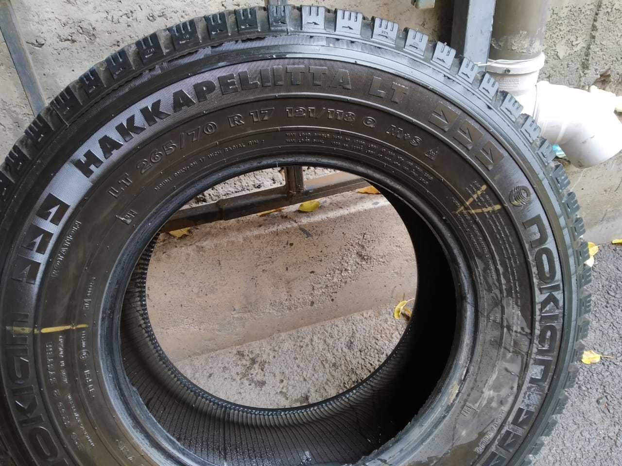 Продам резину  nokian hakkaprlitta 265/70/17