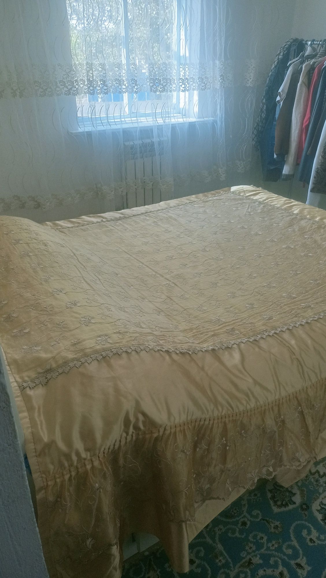 Продам дом за линией рядом с пекарней Пышка .Дом  двух этажныйй