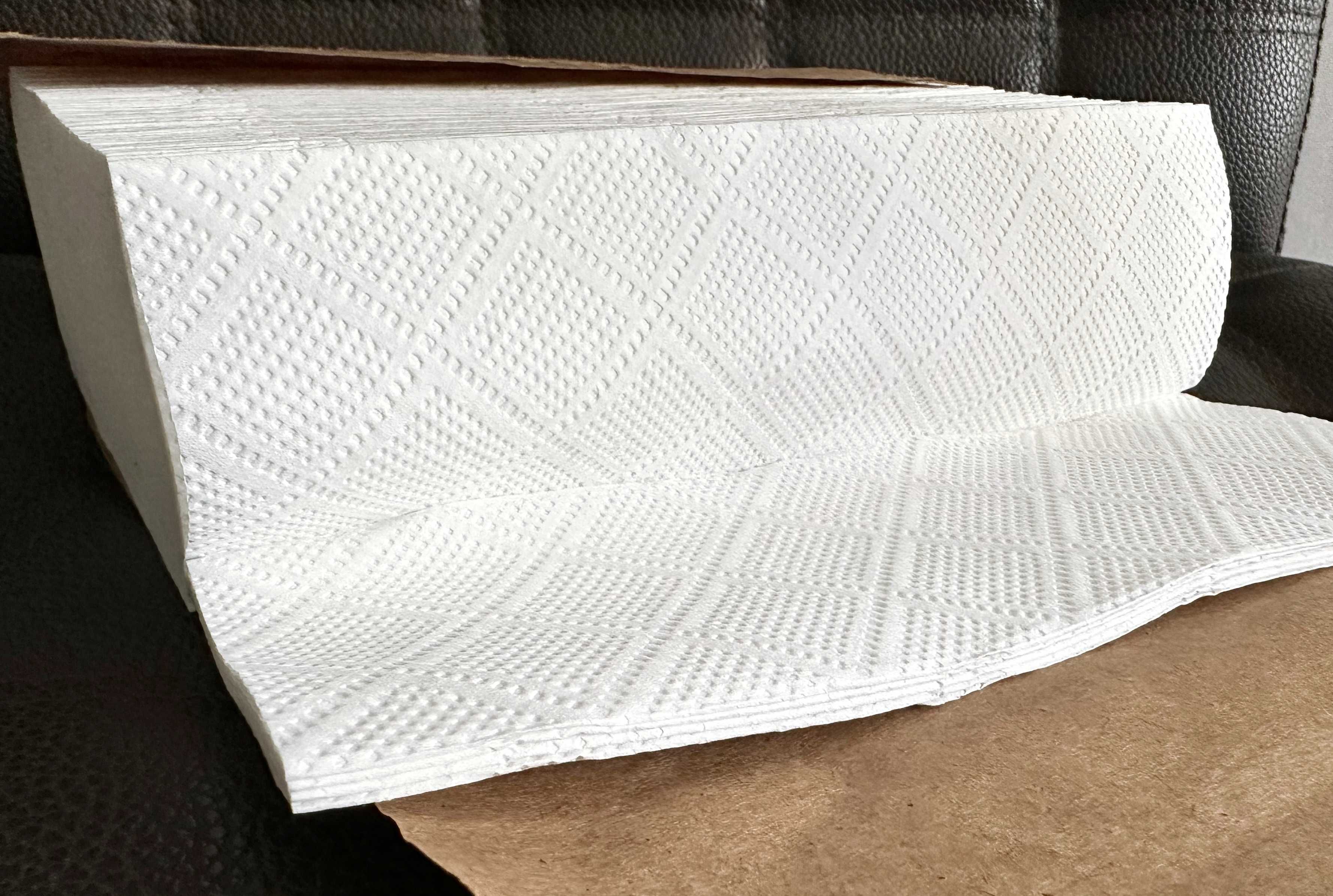 Бумажные полотенца Z сложения (Z-fold) "SoffiPRO"™ Premium, 200 листов