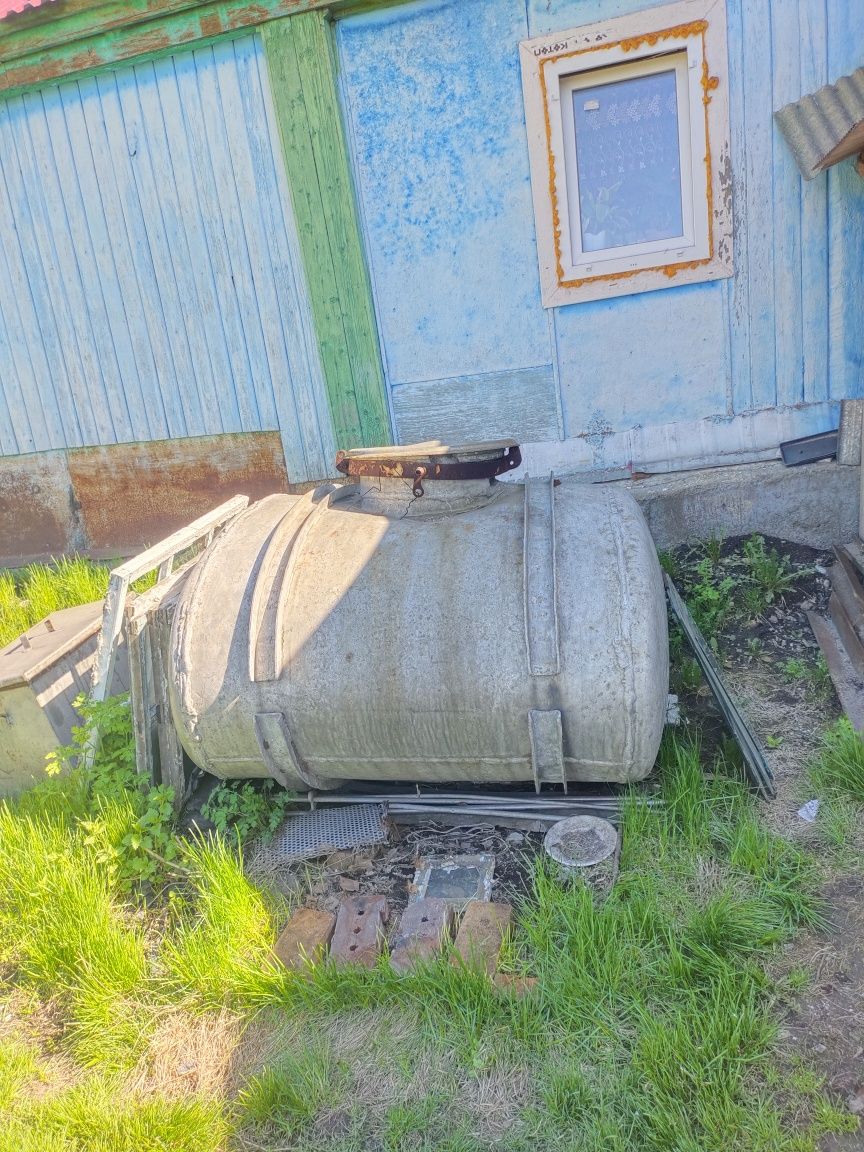Продам алюминиевую бочку 1000 л итров
