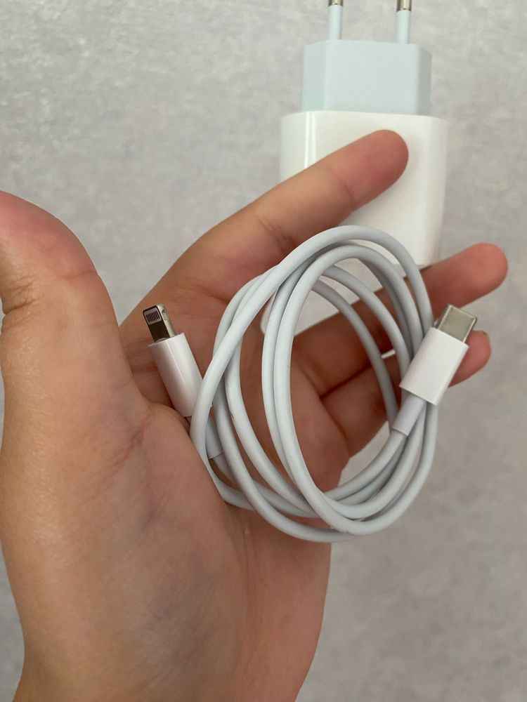 iPhone зарядка оригинал