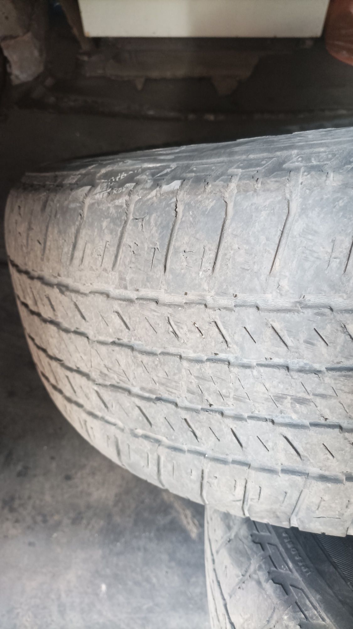 Шины "Bridgestone" 265/60/18